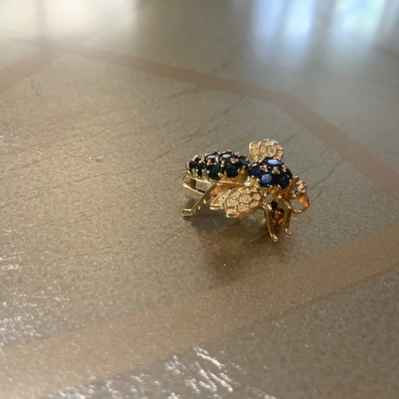 14KT Solid Yellow Gold with 20 Sapphires Blue Bubble Bee Vintage Brooch - Picture 5 of 11